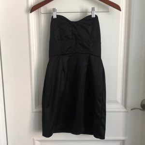 Strapless minidress with pockets - silence + noise